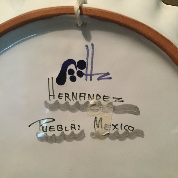 Mexican Pottery plate  Hernandez Puebla Mexico Talavera - Picture 2 of 2